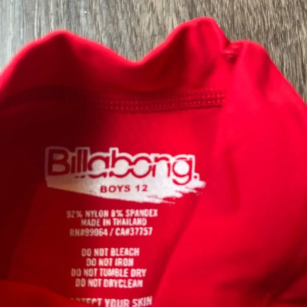 Billabong Boy’s MD UPF 50 Swim Water Shirt